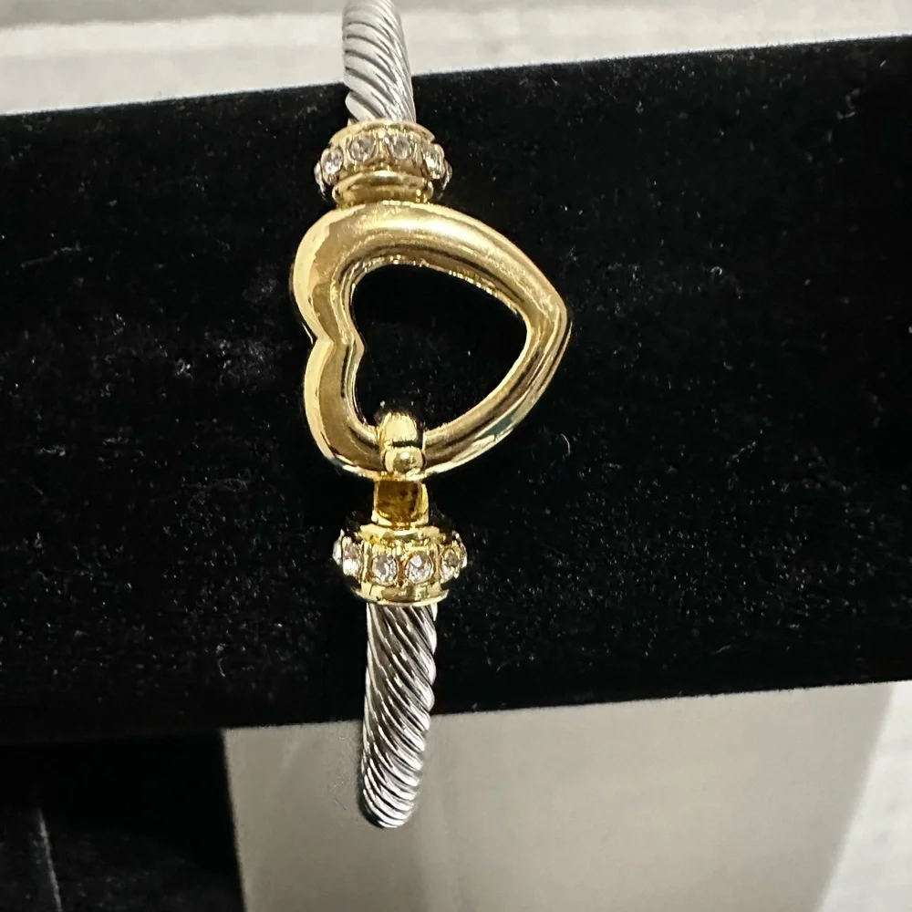 Silver Cable Flex Heart Station Bracelet - Women Jewelry